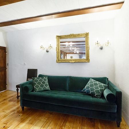 A Castle Spirit Apartment In Chateau Du Chatelard Clarens Exterior photo